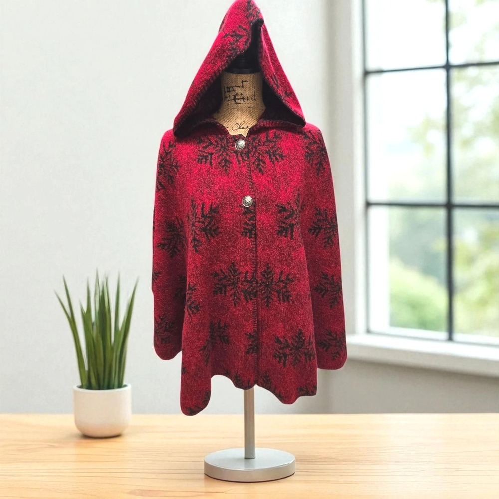 The Vermont Country Store Cape Sweater Poncho Red Wool Blend S/M USA NWT